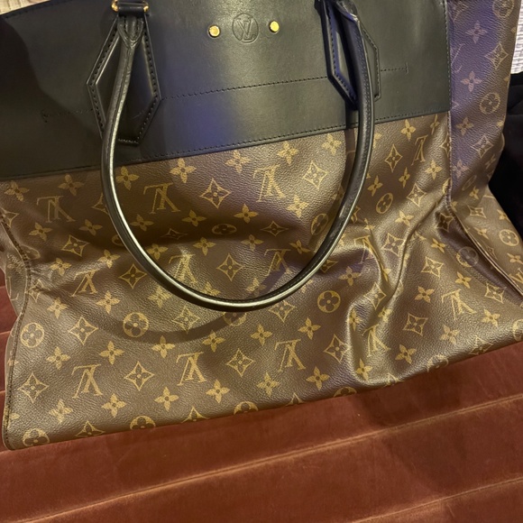 New - Never used The Louis Vuitton Onthego GM - Picture 3 of 4